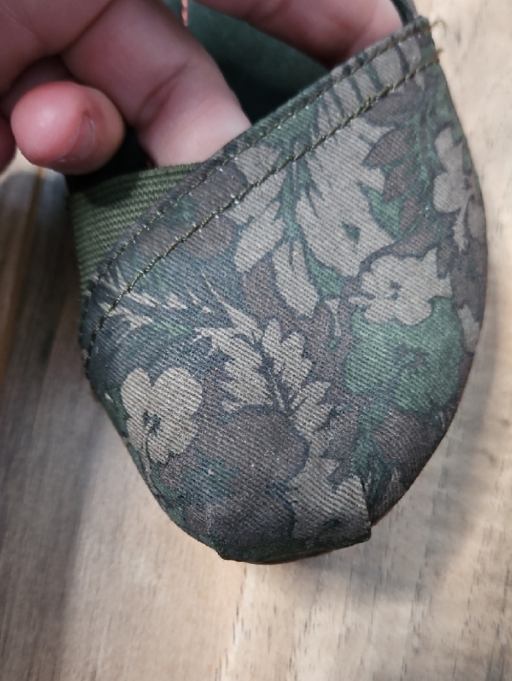 Madlove Women’s Olive Green Floral Ballet Flats 8 - Picture 5 of 11
